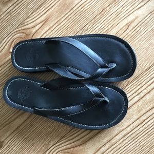 Eddie Bauer Leather Flip Flops
